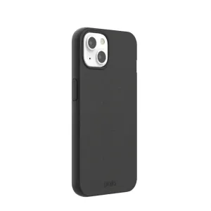 Pela Classic-skal för iPhone 13 i svart med prickig finish och kamerautskärning, visat mot en vit bakgrund.