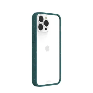 Pela Clear miljövänligt iPhone 13 Pro Max-skal med transparent baksida och mörkgrön, spräcklig skyddskant
