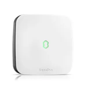Sensibo Element luftkvalitetssensor, vit fyrkantig enhet med grön ikon och präglad logotyp mot svart bakgrund