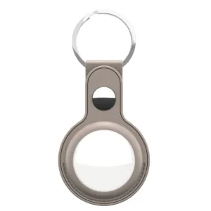 KeyBudz AirTag-nyckelringshållare i läder med silverfärgad nyckelring, sandbeige, för nycklar och väskor