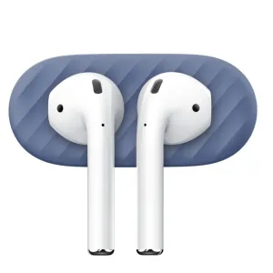KeyBudz AirDockz blå magnetisk hållare för AirPods, visad med två vita trådlösa hörsnäckor mot vit bakgrund.