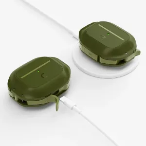 KeyBudz olivgrönt skyddsfodral för AirPods 3 med laddningskabel och laddningsplatta, visat i studio