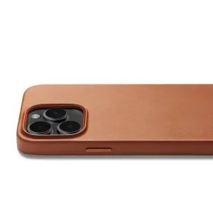 Mujjo iPhone 14/15 Plus MagSafe-skal i ljusbrunt läder med upphöjd kamerautskärning och slimmad profil
