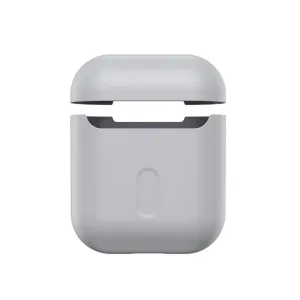 Baseus ljusgrått AirPods-fodral i silikon med 360°-skydd och en slät, matt yta