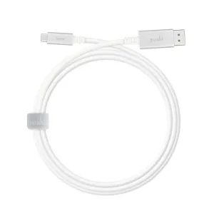 Moshi vit USB-C-till-USB-A-kabel med silverfärgade kontakter och kabelhållare på vit bakgrund