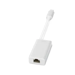 Moshi USB-C till Gigabit Ethernet-adapter med USB-C-kontakt och Ethernet-port på en vit studiobakgrund