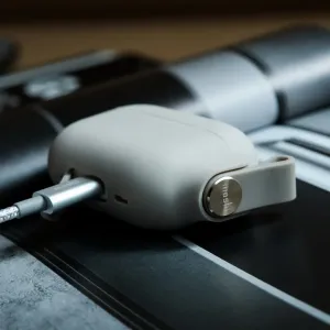Moshi Pebbo stötdämpande fodral för AirPods Pro 2 i grått med handledsrem och laddningskabel