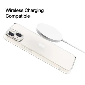 Just Mobile TENC Slim Fit genomskinligt skal för iPhone 14, visas med puck som är kompatibel med trådlös laddning.
