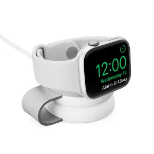 Twelve South ButterFly SE Apple Watch-laddare i vitt och kallgrått, med Apple Watch på ett kompakt stativ