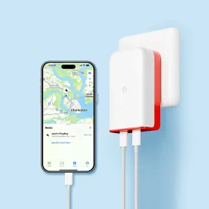 Twelve South PlugBug 50 W USB-C-laddare med Apple Find My-spårning, visas inkopplad med två kablar
