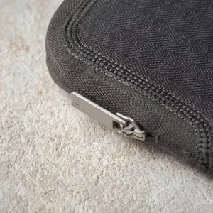 Housse pour ordinateur portable Moshi Pluma 14 pouces en tissu noir texturé avec tirette de fermeture éclair en métal