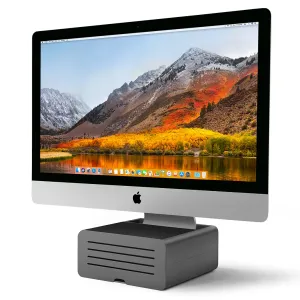 Soporte HiRise Pro para iMac de Twelve South con un iMac Plateado sobre una base elevadora de escritorio ventilada en gris oscuro.