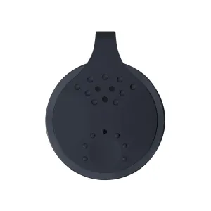 Alarma personal Orbit Protect con compartición de GPS, mostrada como un dispositivo portátil circular negro con pestaña superior
