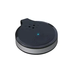 Orbit Protect, alarma personal con localización GPS, mostrada como un dispositivo wearable compacto, redondo, negro y gris.
