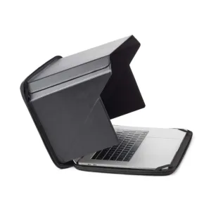 Capucha de privacidad y parasol Philbert negro para portátiles de 12–13 pulgadas, mostrado abierto alrededor de un portátil plateado.