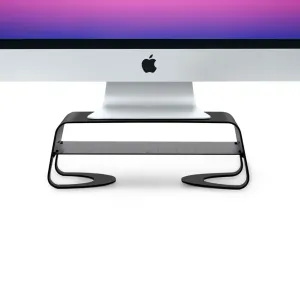 Twelve South Curve Elevation svart bildskärmsställ med iMac, med en böjd design och förvaringshylla
