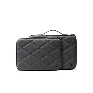Twelve South SuitCase kviltat grått hårt skal för MacBook Pro 16" med handtag, visat som ett överlappande par