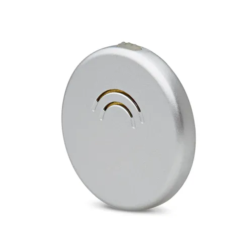 Rastreador adhesivo Plata Orbit para llaves y teléfono, mostrado como un localizador Bluetooth redondo y compacto.