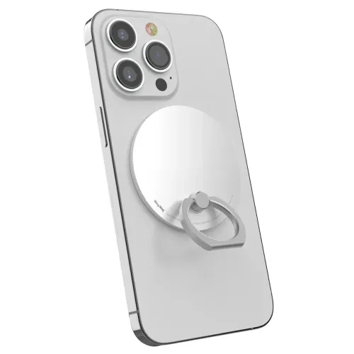 iRing Mag agarre magnético acoplado a la parte trasera de un smartphone plateado, con soporte de anillo abatible